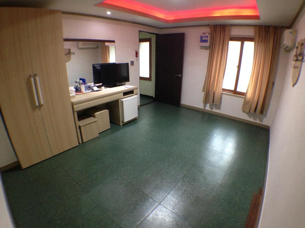 Suanbo Saipan Hot Spring Hotel Chungju Zimmer foto